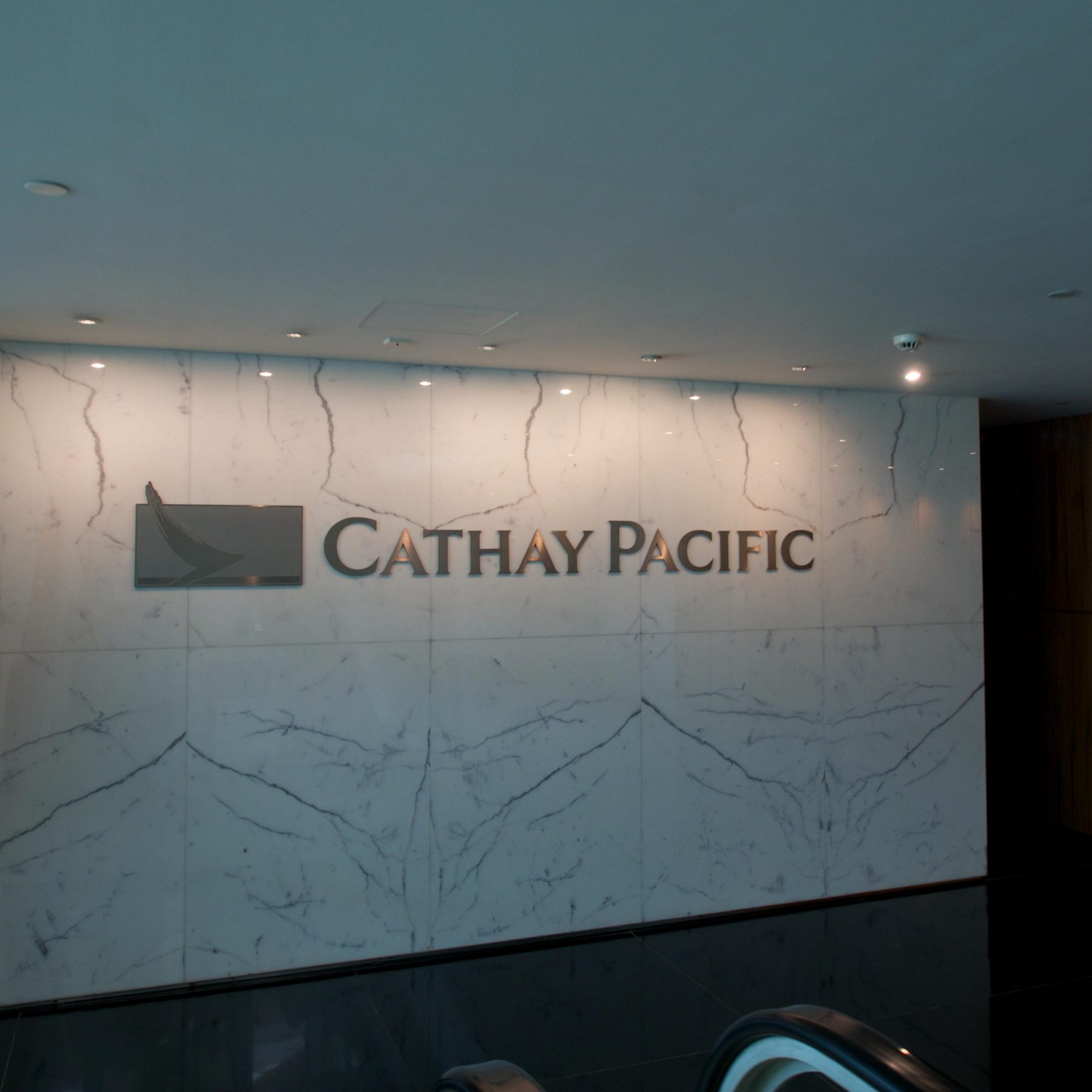 Cathay Pacific Lounge Hong Kong in Business Travel Blog